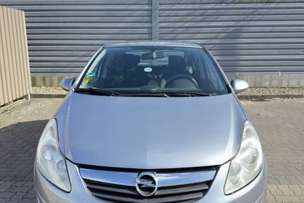 Opel Corsa 300.720 km 1.555 &euro; Büsum 25761