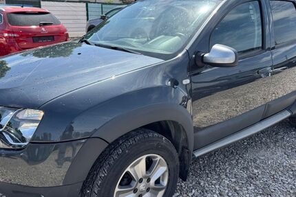 Dacia Duster 153.000 km 9.900 &euro; Königsbrunn bei Augsburg 86343