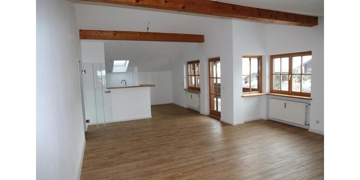Dachgeschoßwohnung Neubeuern - 4.5 Zimmer, 126 m&sup2;, 1.540&euro; | Angebot:25975861