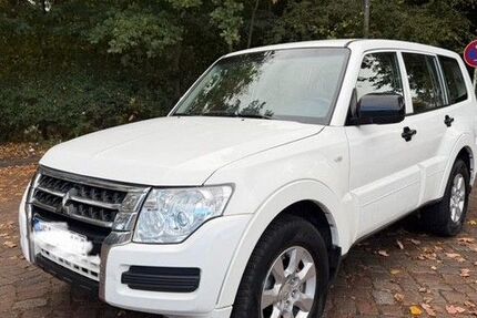 Mitsubishi Pajero 147.900 km 19.990 &euro; Hamburg 22523