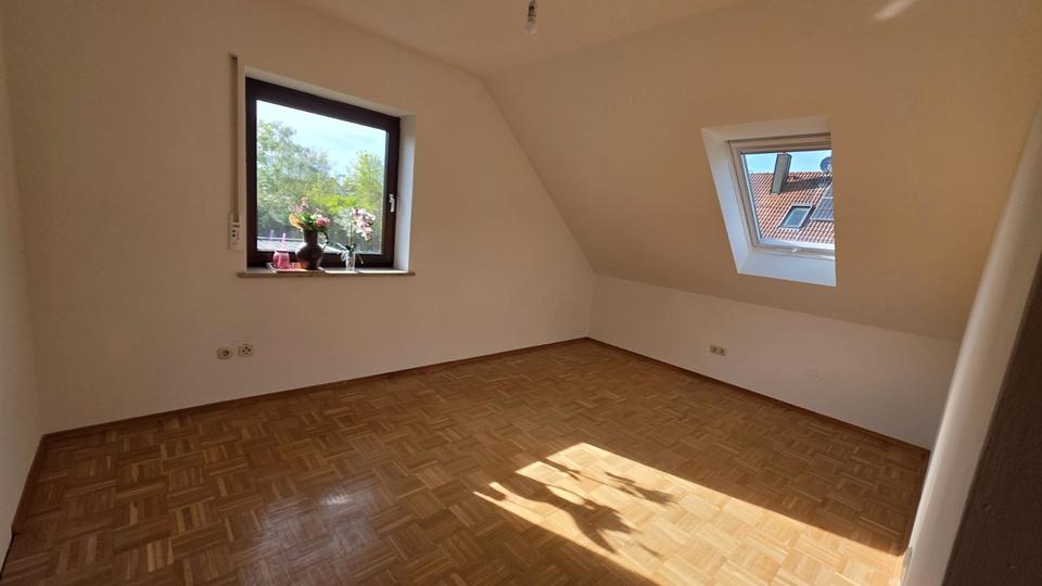 Doppelhaushälfte Herzogenaurach - 5 Zimmer, 120 m&sup2;, 1.650&euro; | Angebot:26312679