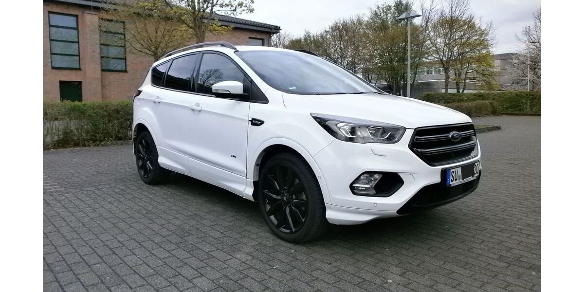 Ford Kuga 146.900 km 13.900 &euro; Troisdorf 53844