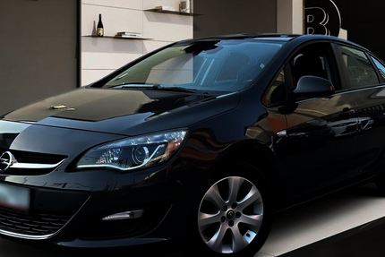 Opel Astra 118.000 km 9.888 &euro; Köln 51069