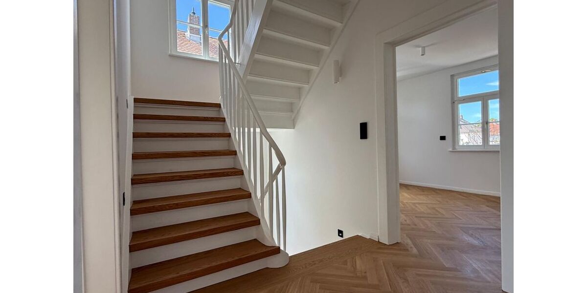 Mehrfamilienhaus oder für 1 Familie: Stilaltbau-Villa komplett-saniert mit Garten, Hof und Stall - Einfamilienhaus Pfungstadt | Angebot:26348399