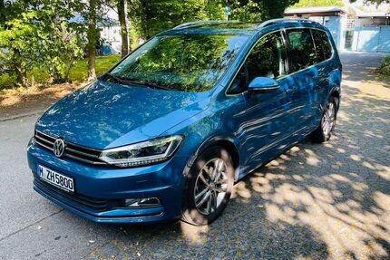 VW Touran 128.000 km 20.590 € München 81373