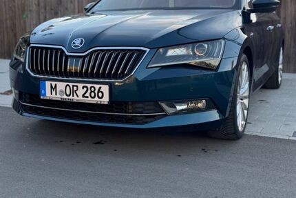 Skoda Superb 125.000 km 18.999 &euro; Taufkirchen 82024