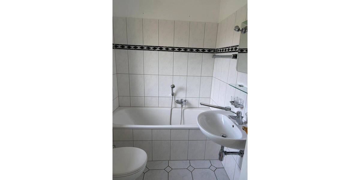 Etagenwohnung Brandenburg an der Havel Neustadt - 4 Zimmer, 90 m&sup2;, 990&euro; | Angebot:26926307
