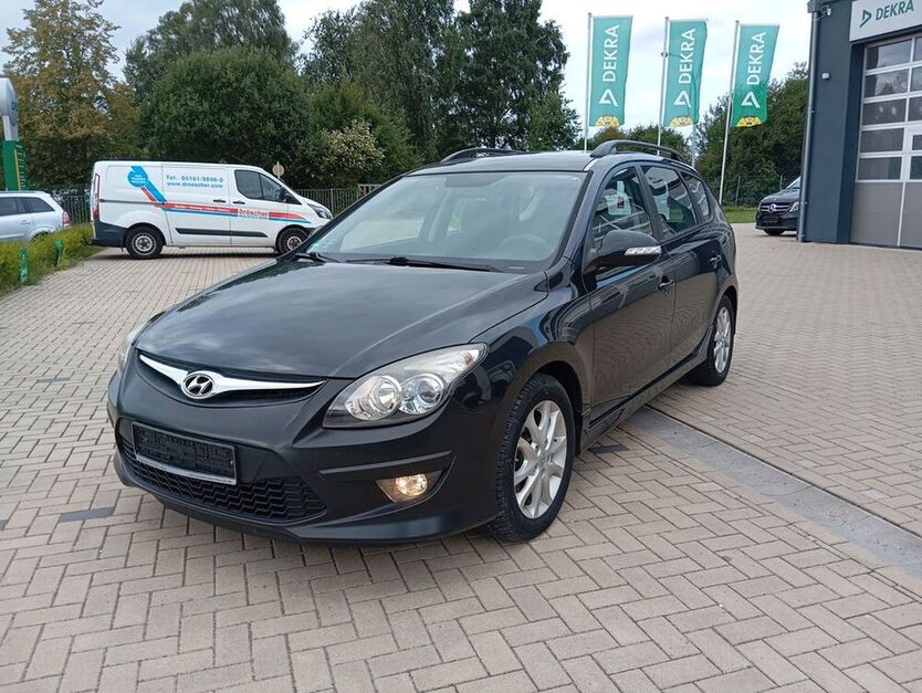 i30
