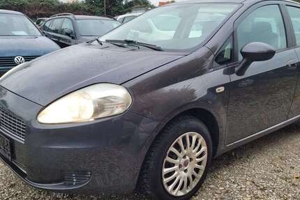 Fiat Punto 141.000 km 2.699 &euro; Landshut 84030