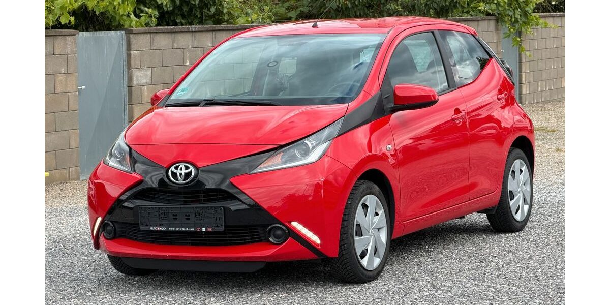 Toyota Aygo (X) 127.256 km 5.250 &euro; Düren 52351