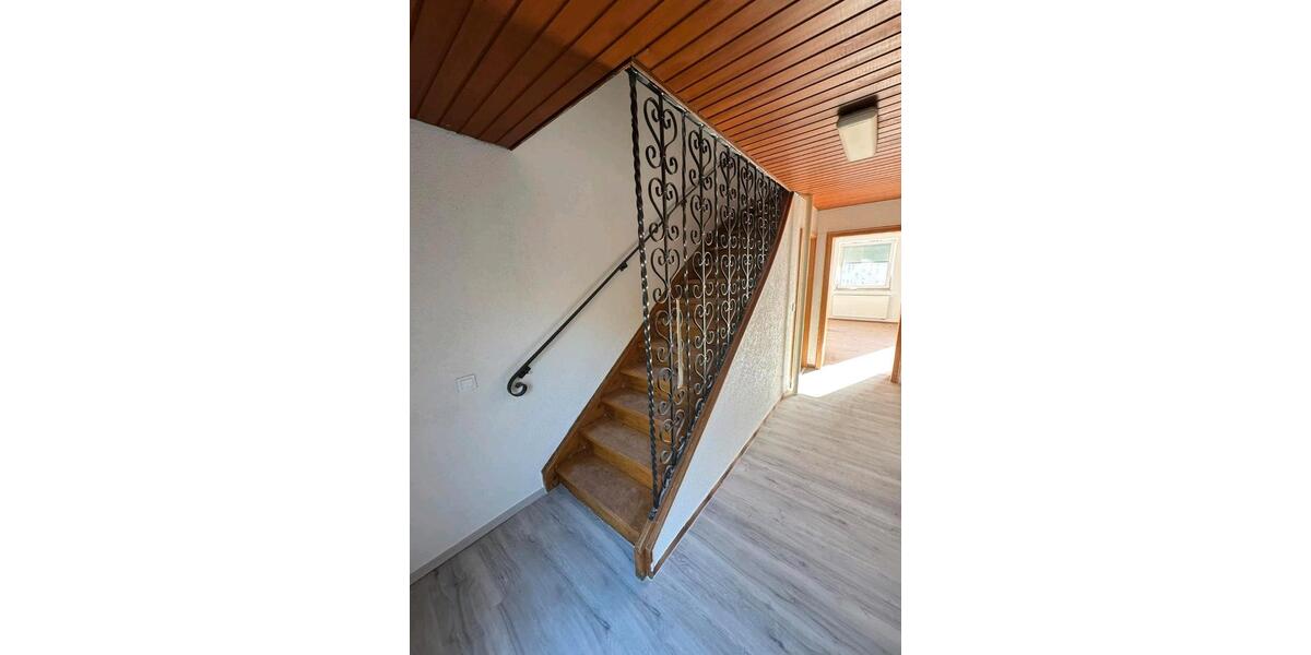 Reihenhaus Oberkochen - 5 Zimmer, 101 m&sup2;, 1.000&euro; | Angebot:27617671