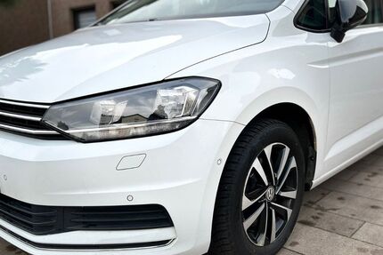 VW Touran 151.000 km 16.200 &euro; Mönchengladbach - Odenkirchen 41199