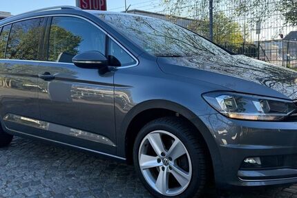 VW Touran 160.000 km 14.990 &euro; Bremen 28329