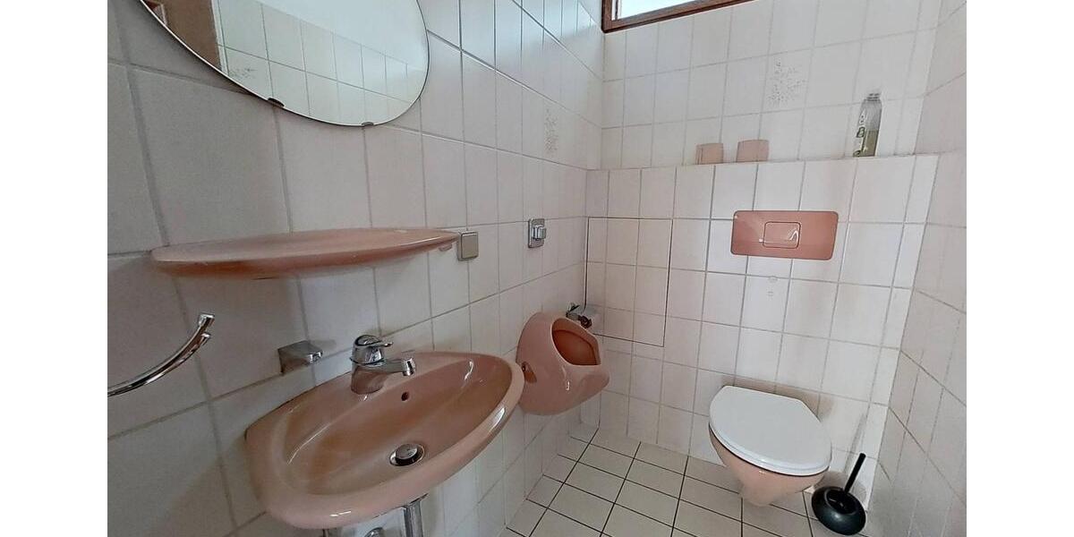 Erdgeschoßwohnung Braunschweig Südstadt- Rautheim- Mascherode - 3 Zimmer, 167 m&sup2;, 1.300&euro; | Angebot:25489021