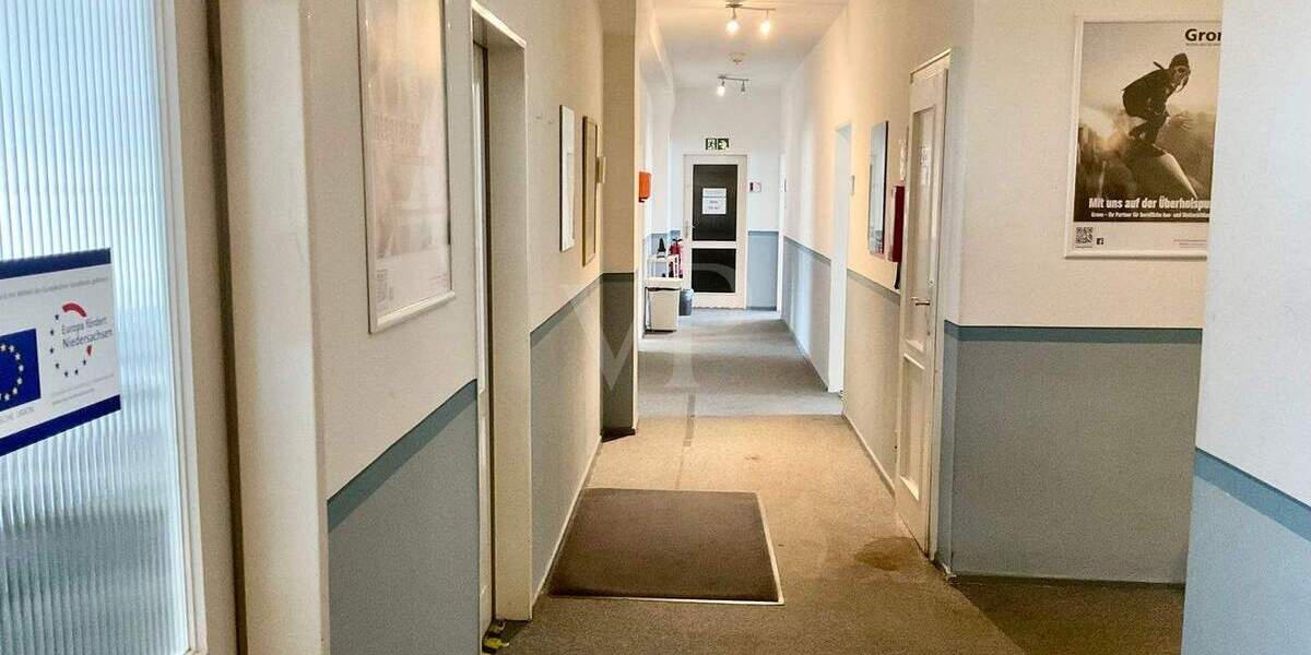 Gewerbeobjekt Uelzen - 9 Zimmer, 362 m&sup2;, 2.525&euro; | Angebot:23813489