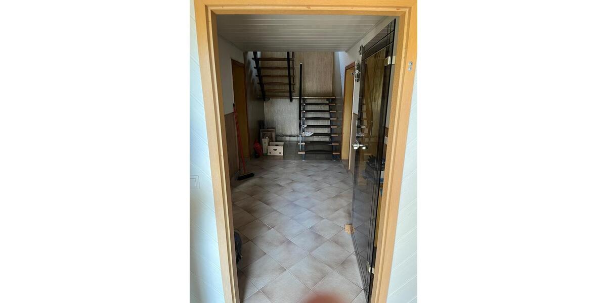 Einfamilienhaus Steinbach-Hallenberg Hallenberg - 8 Zimmer, 141 m&sup2;, 100.000&euro; | Angebot:26447608