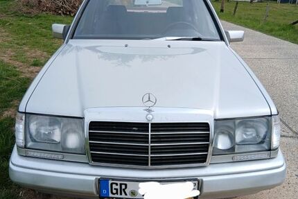 Mercedes-Benz E 230 193.500 km 7.450 &euro; Cunewalde 02733