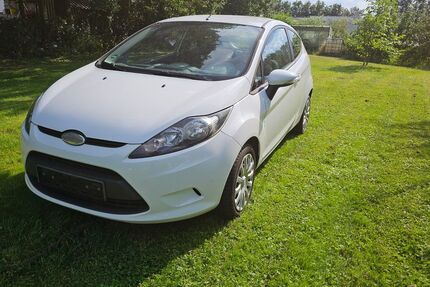Ford Fiesta 213.366 km 1.999 € Kastellaun 56288
