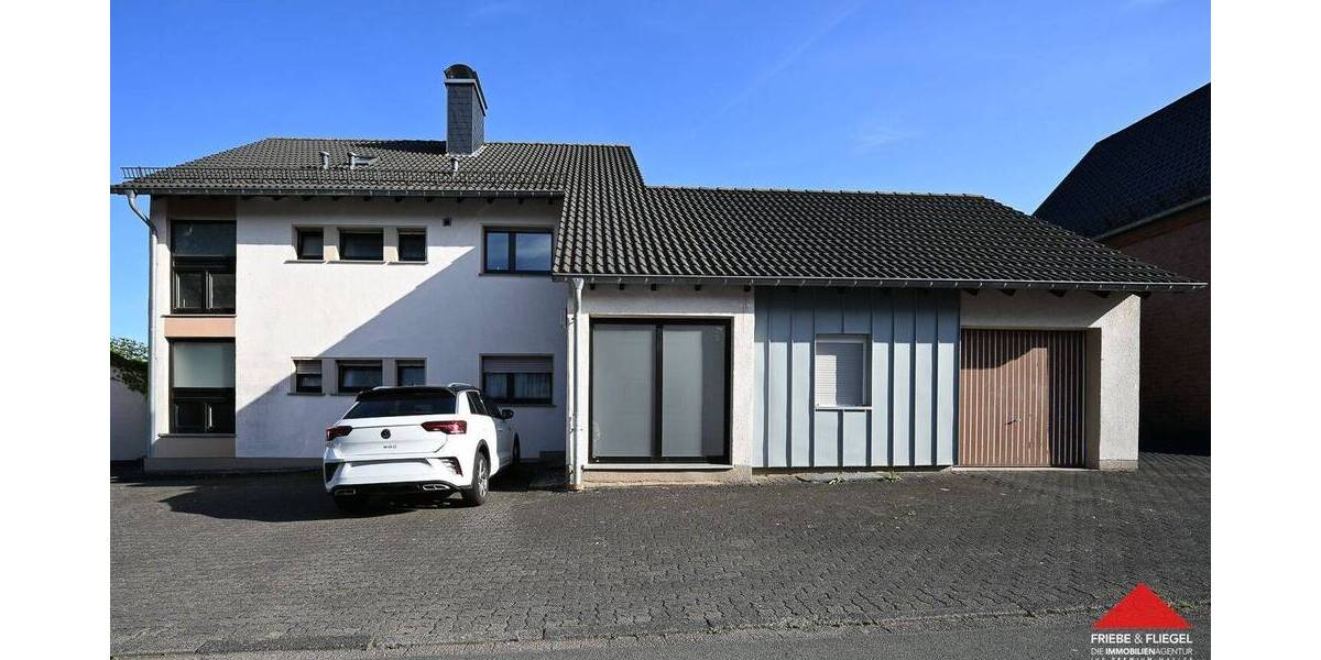 Zweifamilienhaus mit Garage, Kfz-Stellplätzen und schönem Grundstück - Mehrfamilienhaus, Wohnhaus Kierspe Kierspe Bahnhof | Angebot:26864847
