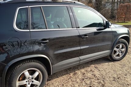 VW Tiguan 147.600 km 10.500 &euro; Jersbek 22941