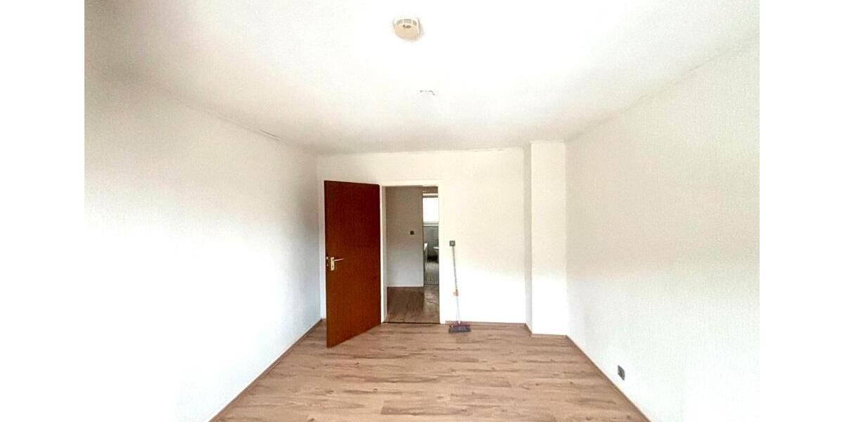 Etagenwohnung Bergneustadt - 3 Zimmer, 66 m&sup2;, 466&euro; | Angebot:25148813