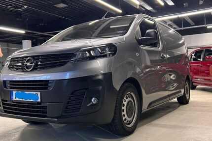 Opel Vivaro 50.000 km 16.990 &euro; Frankfurt am Main 60529