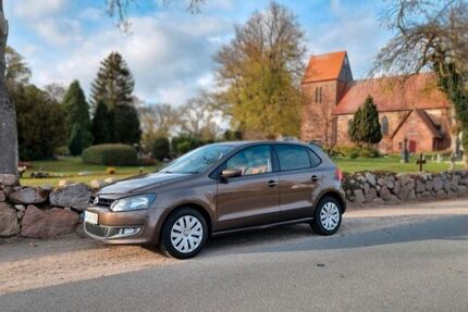 VW Polo 42.000 km 10.500 &euro; Brüel 19412