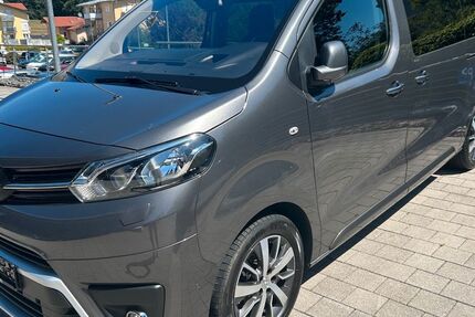 Toyota Proace (Verso) 129.000 km 21.990 &euro; Salzweg 94121