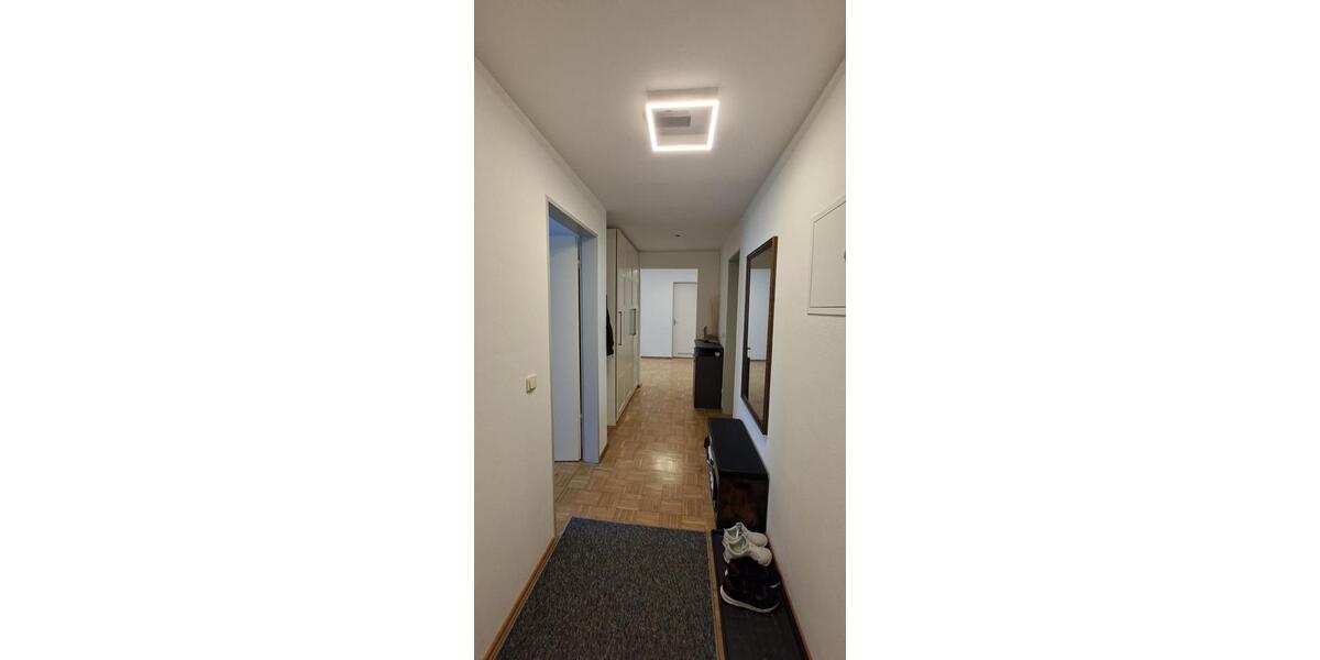 Etagenwohnung Gilching - 3.5 Zimmer, 79 m&sup2;, 1.700&euro; | Angebot:26681357