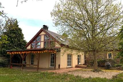 Haus Bennewitz - 5 Zimmer, 230 m&sup2;, 650.000&euro; | Angebot:26696355