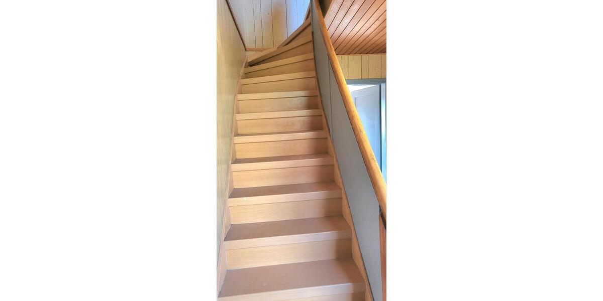 Einfamilienhaus Hillerse - 8 Zimmer, 222 m&sup2;, 1.400&euro; | Angebot:26417054