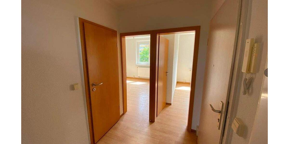 Etagenwohnung Suhl Neundorf - 4 Zimmer, 64 m&sup2;, 340&euro; | Angebot:25645765