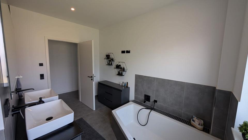 Bungalow Bienenbüttel - 4 Zimmer, 180 m&sup2;, 680.000&euro; | Angebot:26819003