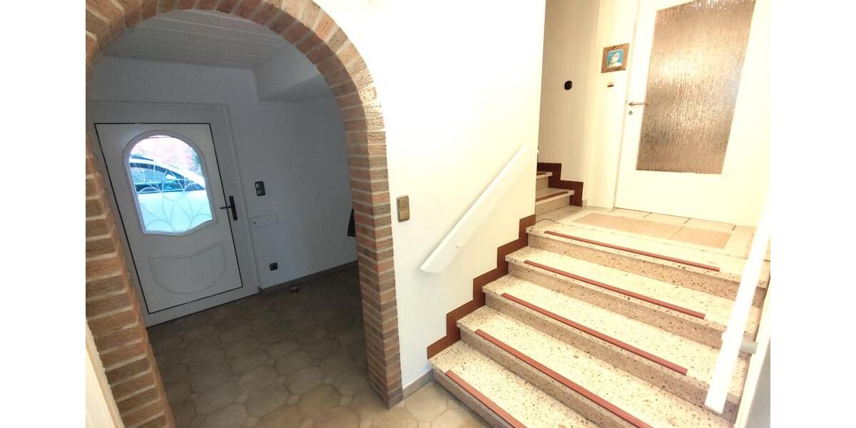 Einfamilienhaus Bückeburg - 7 Zimmer, 200 m&sup2;, 335.000&euro; | Angebot:26840026