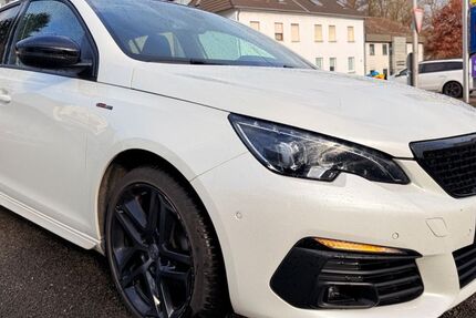 Peugeot 308 88.842 km 12.999 &euro; Völklingen 66333