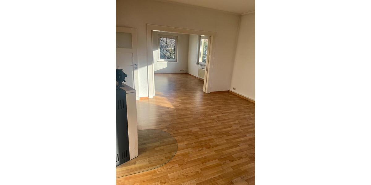 Etagenwohnung Schönebeck (Elbe) - 4 Zimmer, 104 m&sup2;, 925&euro; | Angebot:25052597