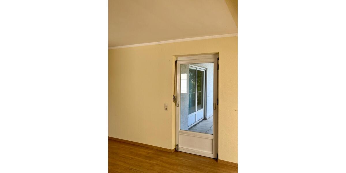 Etagenwohnung Vöhringen - 5 Zimmer, 135 m&sup2;, 1.300&euro; | Angebot:25793632