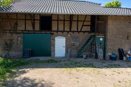 Halle in Bad Münstereifel Arloff 350 € 68 m² zimmer