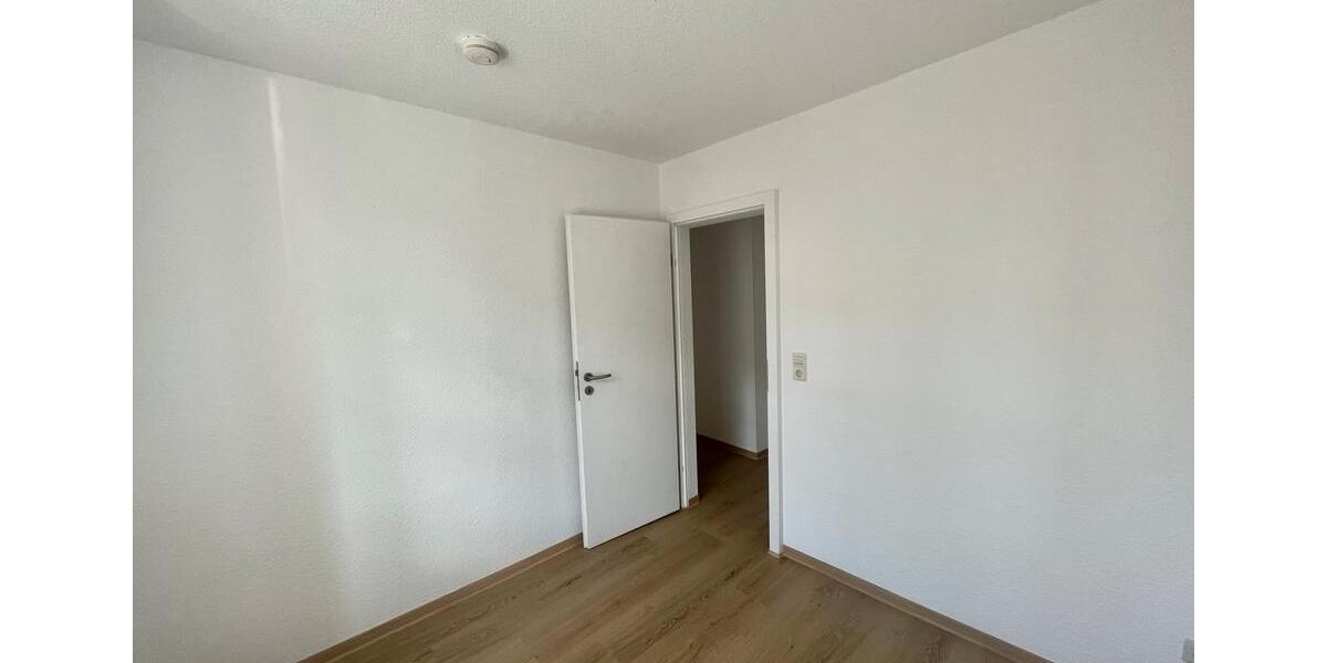 Etagenwohnung Staßfurt - 2 Zimmer, 45 m&sup2;, 4&euro; | Angebot:26398076