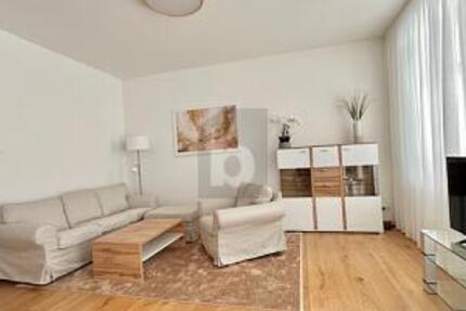 STILLVOLLE ELEGANZ MIT VORGARTEN 3 zimmer