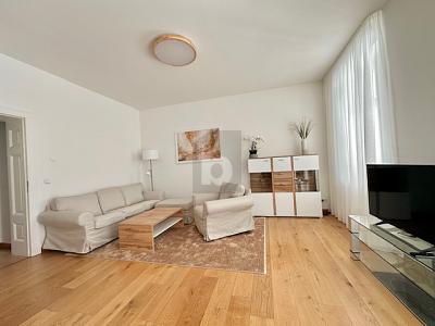 STILLVOLLE ELEGANZ MIT VORGARTEN 3 zimmer