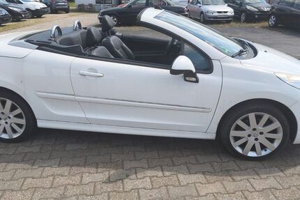 Peugeot 207 112.000 km 4.980 &euro; Oberhausen 46149