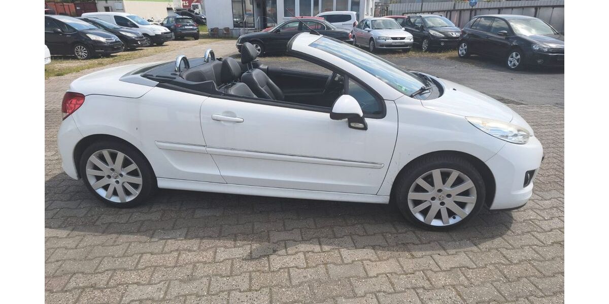 Peugeot 207 112.000 km 4.980 &euro; Oberhausen 46149