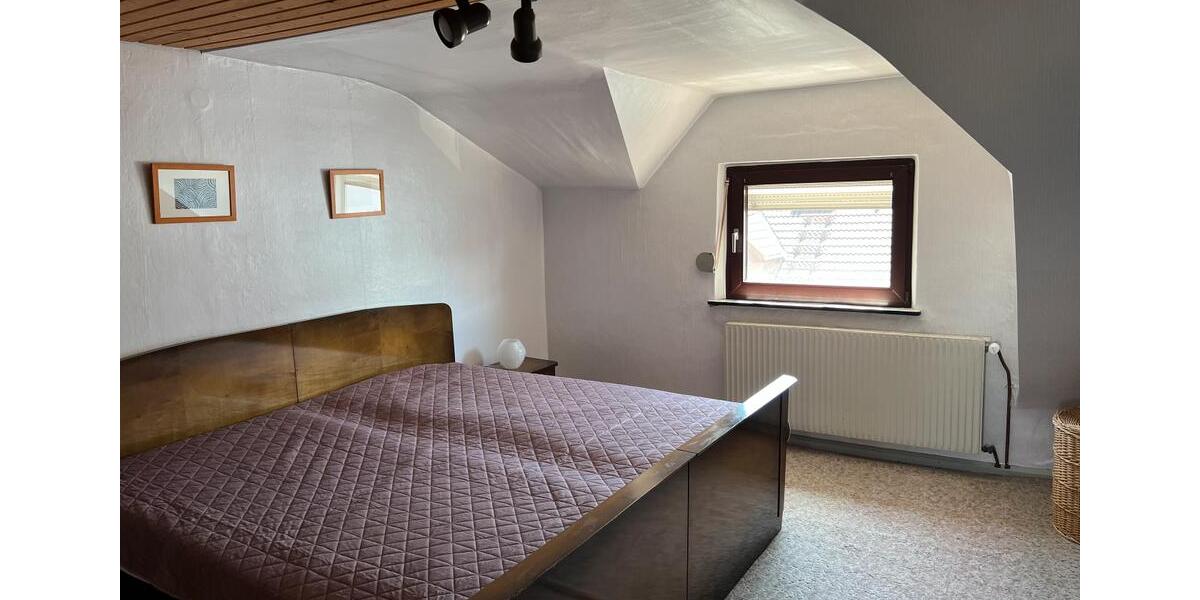Doppelhaushälfte Saarbrücken West - 7 Zimmer, 145 m&sup2;, 190.000&euro; | Angebot:27030267