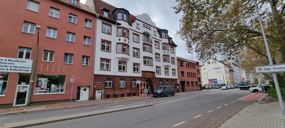 Etagenwohnung Ludwigshafen am Rhein - 4 Zimmer, 125 m&sup2;, 1.200&euro; | Angebot:25961745