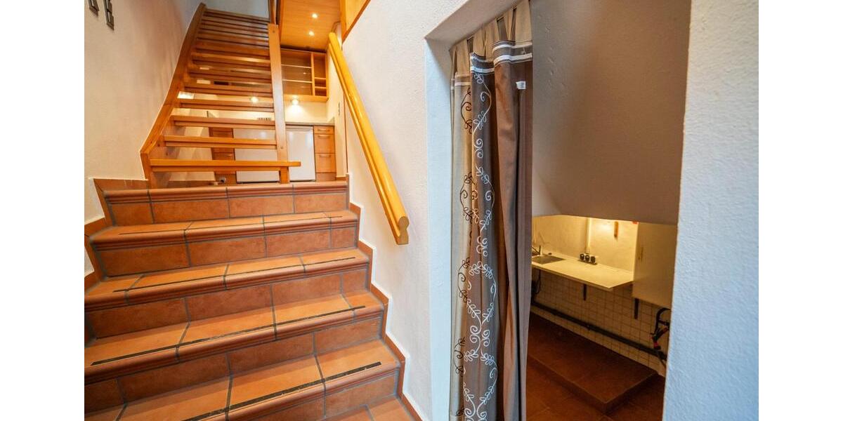 Wohnung und Haus in einem - saniertes Altstadthaus mit insgesamt 93m², EBK und Klimaanlage 3 zimmer