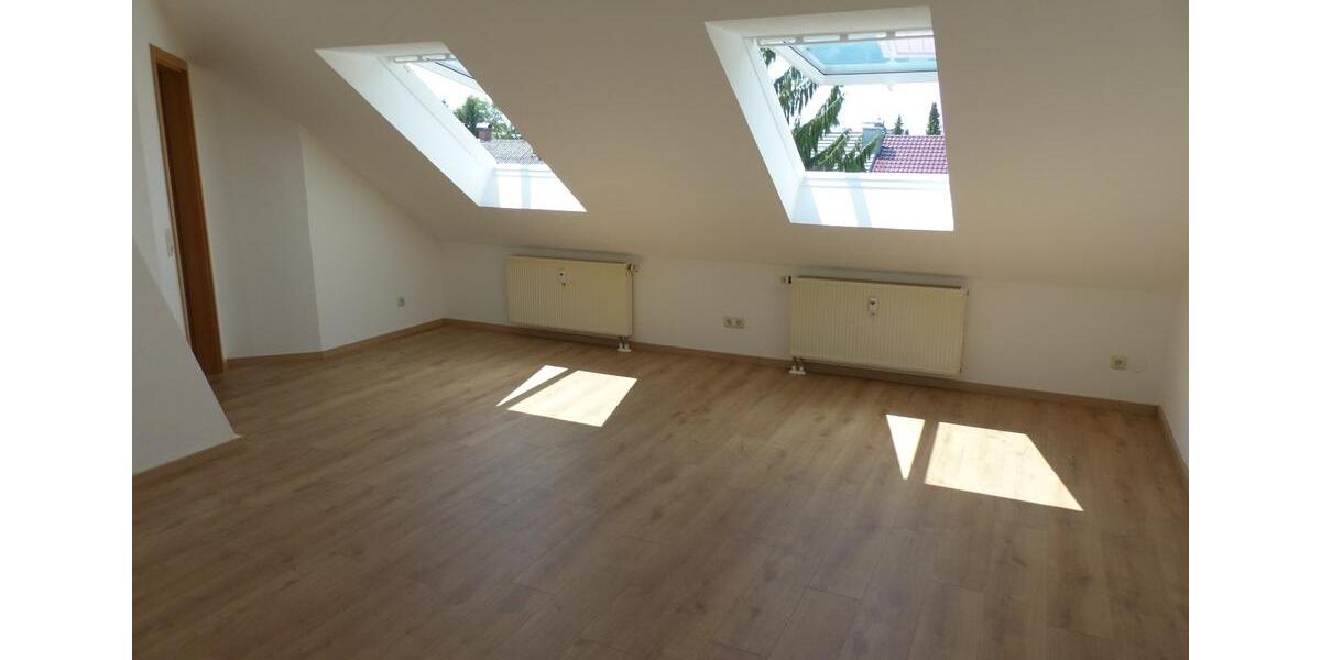 Dachgeschoßwohnung Dillingen an der Donau - 3 Zimmer, 63 m&sup2;, 219.500&euro; | Angebot:27083440