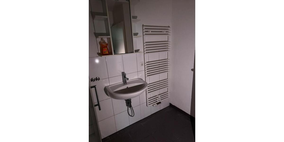 Schöne helle 2 Zimmer Einliegerwohnung, Zentrale Lage 2 zimmer