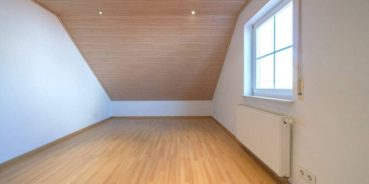Mehrfamilienhaus, Wohnhaus Auhausen Dornstadt - 8 Zimmer, 209 m&sup2;, 535.000&euro; | Angebot:26805022
