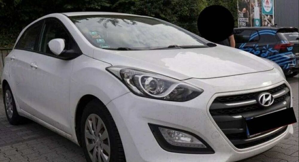 i30